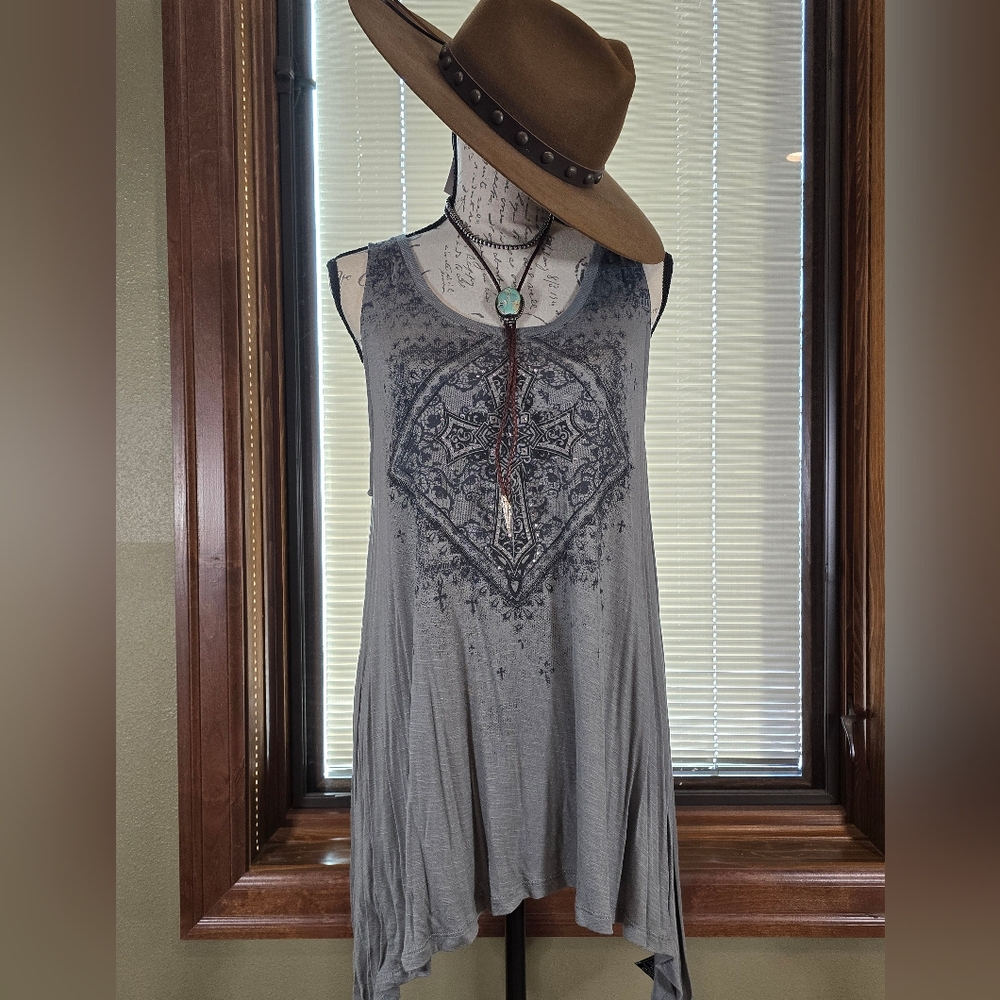 Rock & Republic Black Lace Detail Long Tank